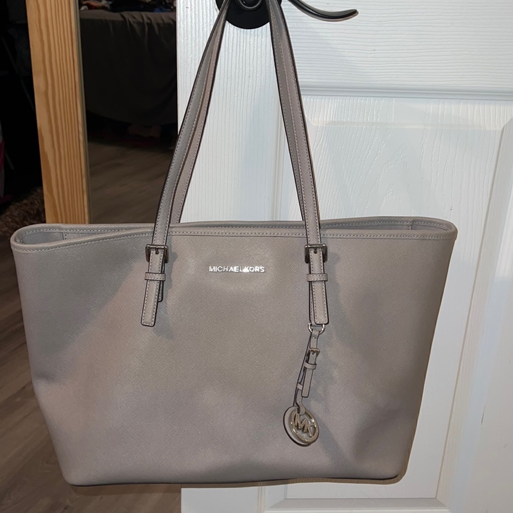 Michael kors grey purse